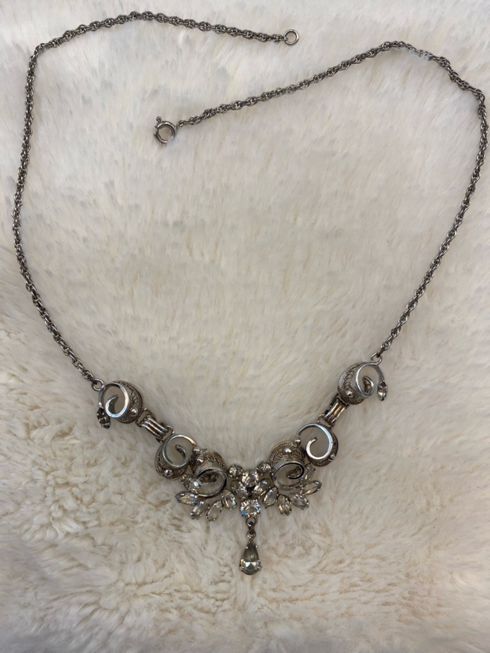 Am Lee Sterling Crystal Neckace